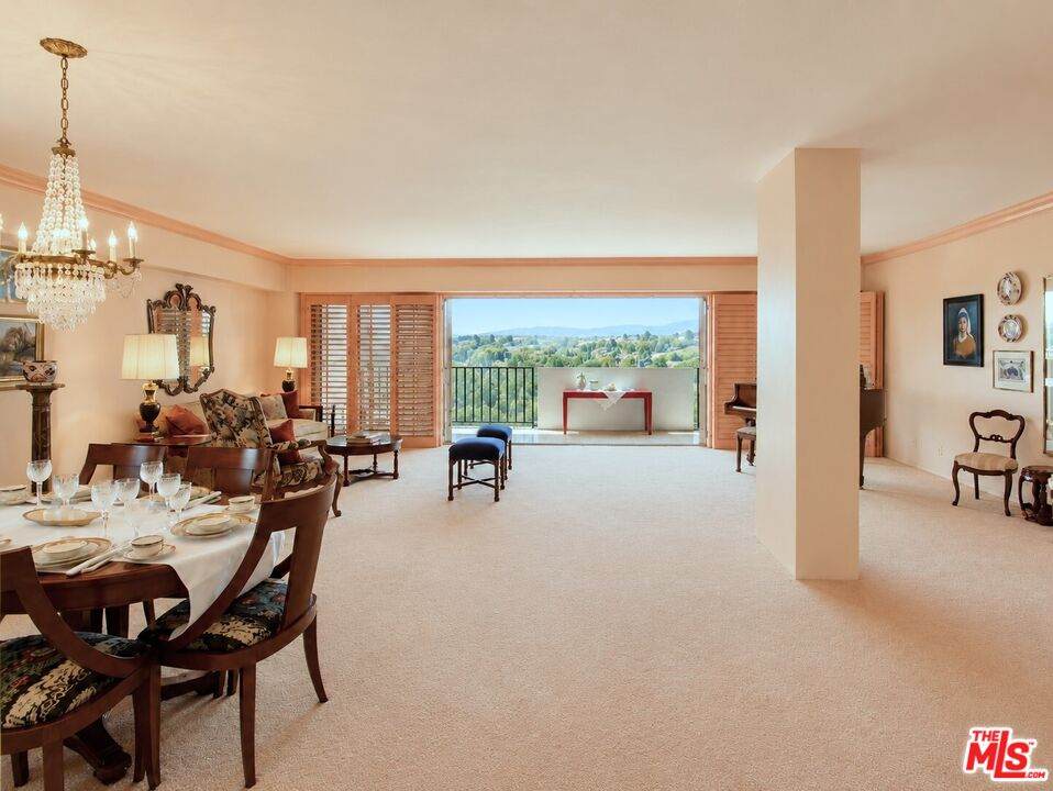10450 Wilshire Blvd - Photo 1
