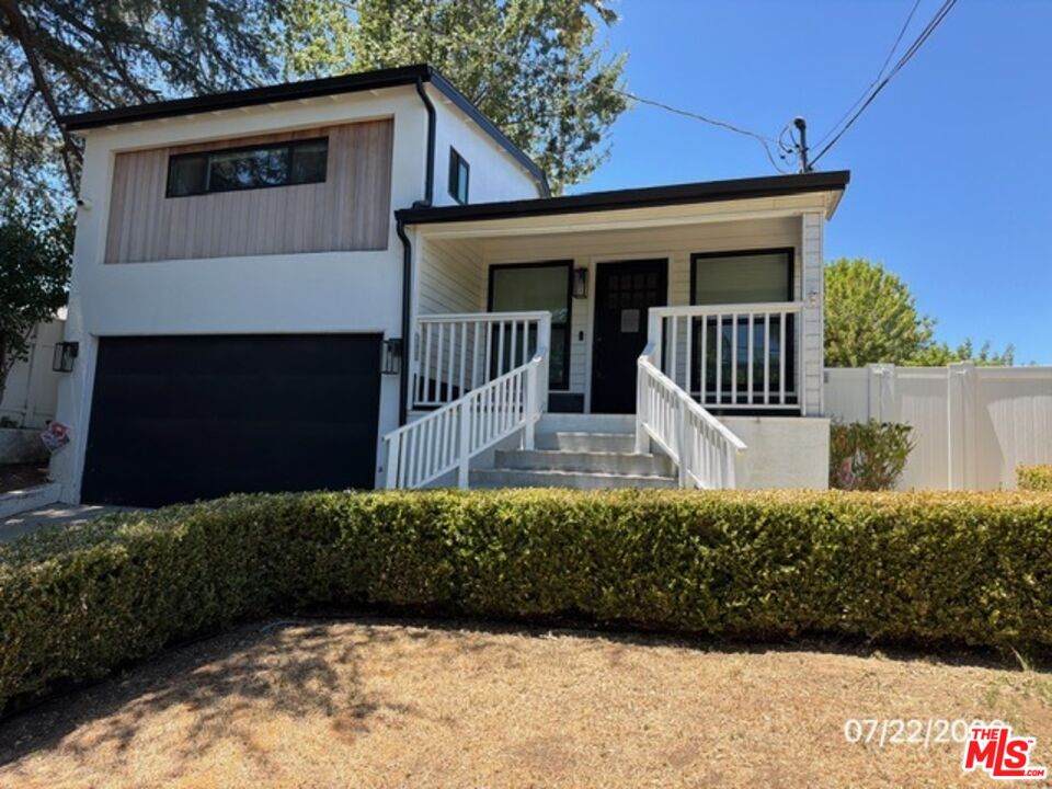 5433 Tampa Ave - Photo 1