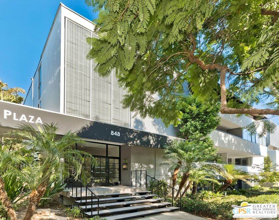848 Kings Rd - Photo 1