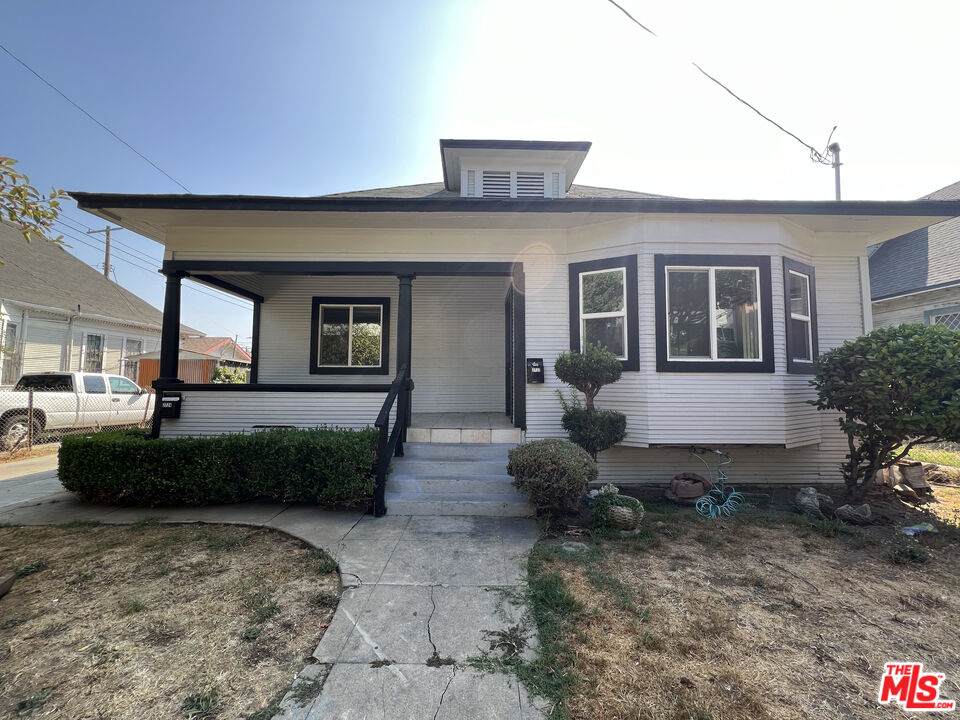 2722 2nd St - Photo 1