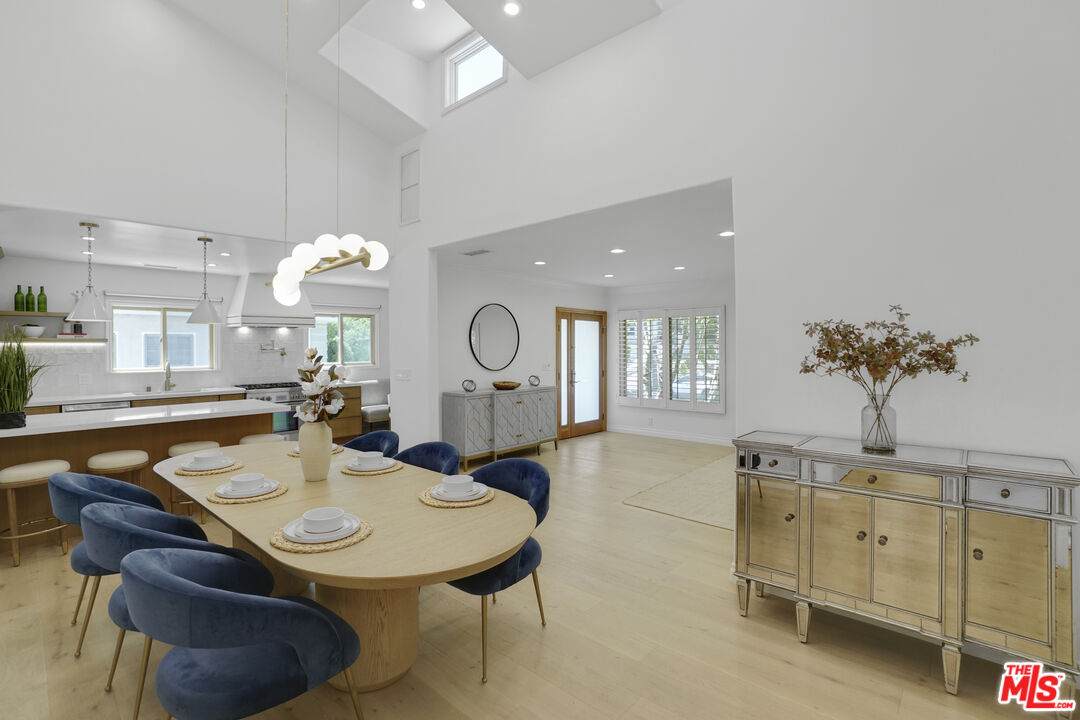 2148 Hillsboro Ave - Photo 1