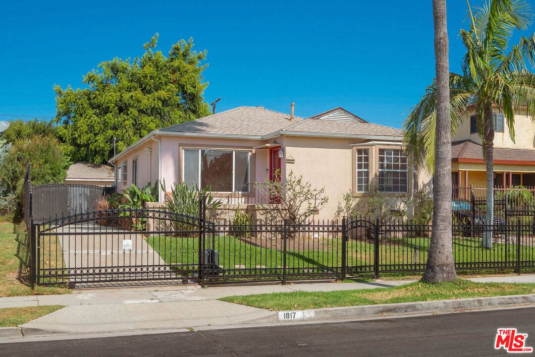 1817 Genesee Ave - Photo 1