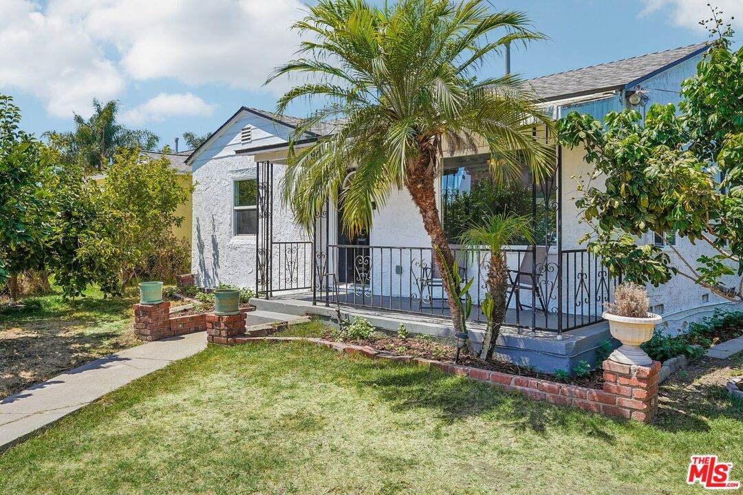 901 Brazil St - Photo 1