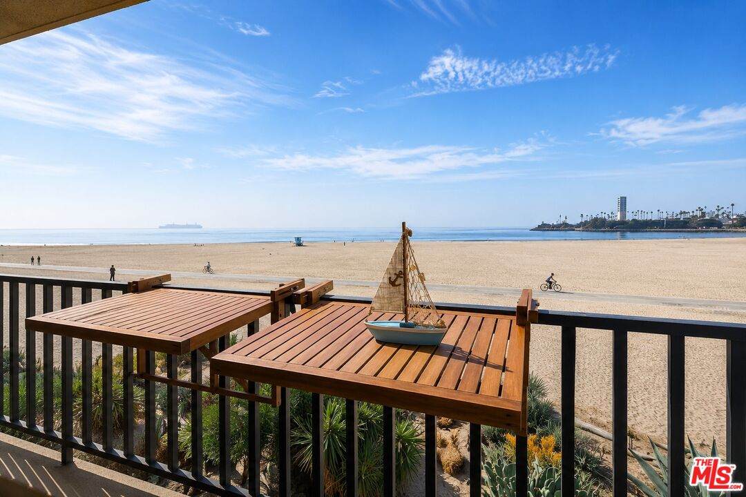 1140 Ocean Blvd - Photo 1