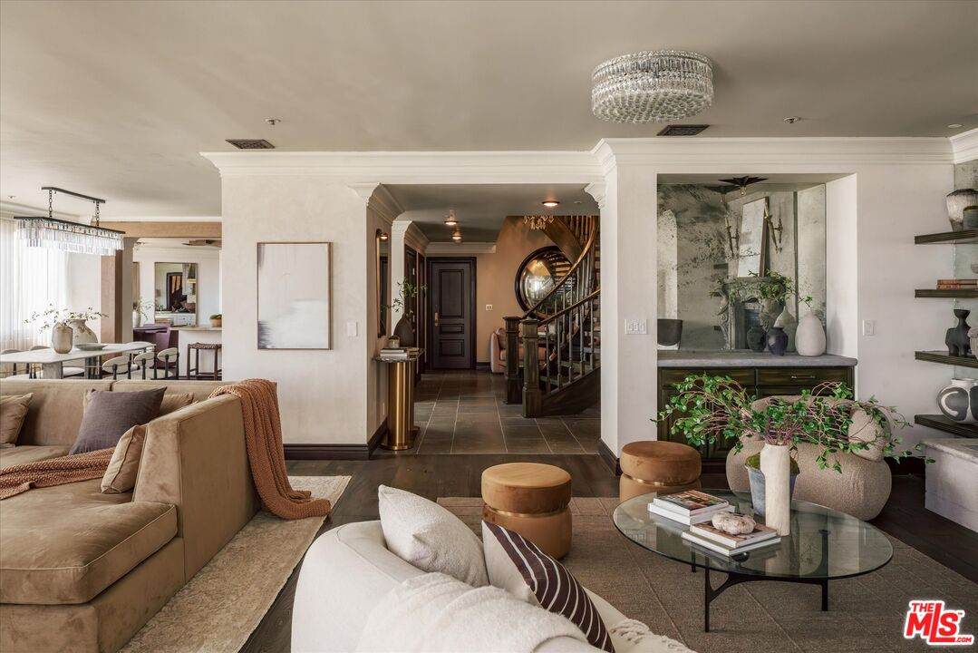 10560 Wilshire Blvd - Photo 1