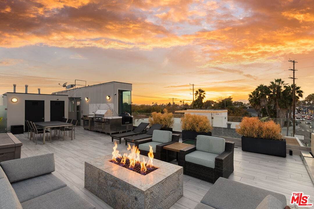 1712 Abbot Kinney Blvd - Photo 1
