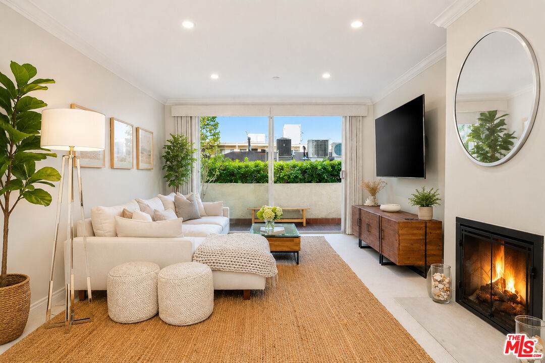 125 Montana Ave - Photo 1