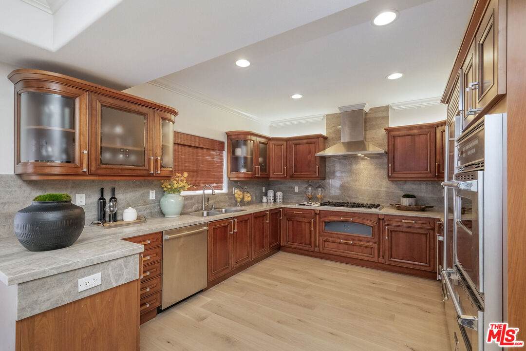 https://bt-photos.global.ssl.fastly.net/carets/orig_boomver_1_26872237-2.jpg