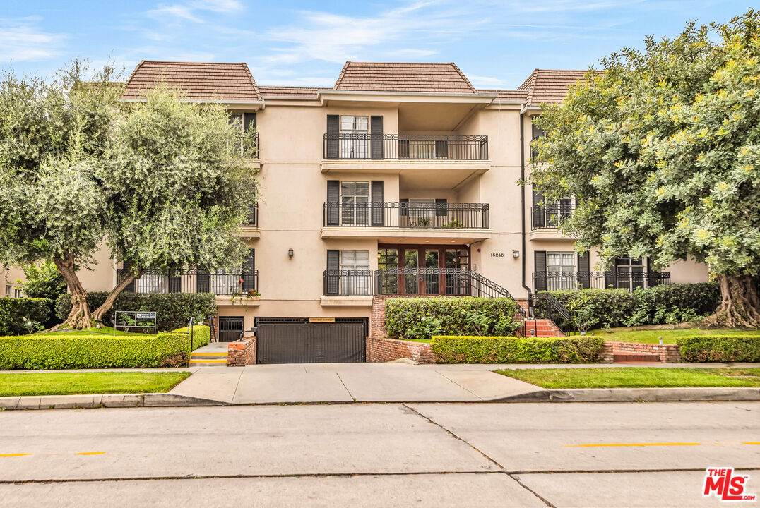 15248 Dickens St - Photo 1