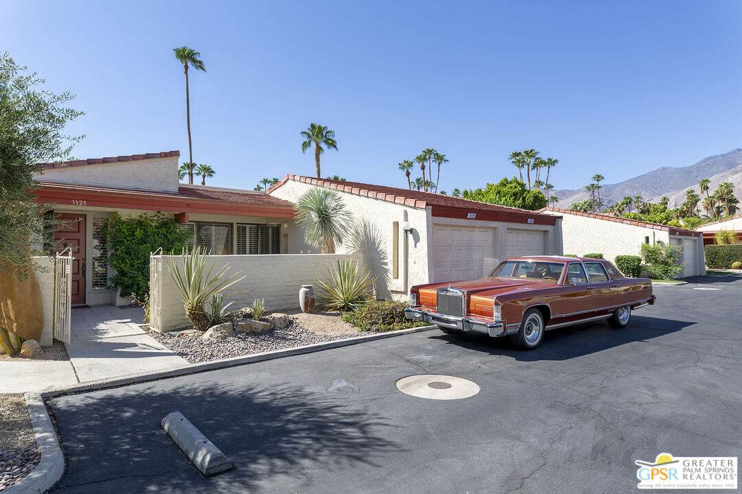 1125 La Verne Way - Photo 1