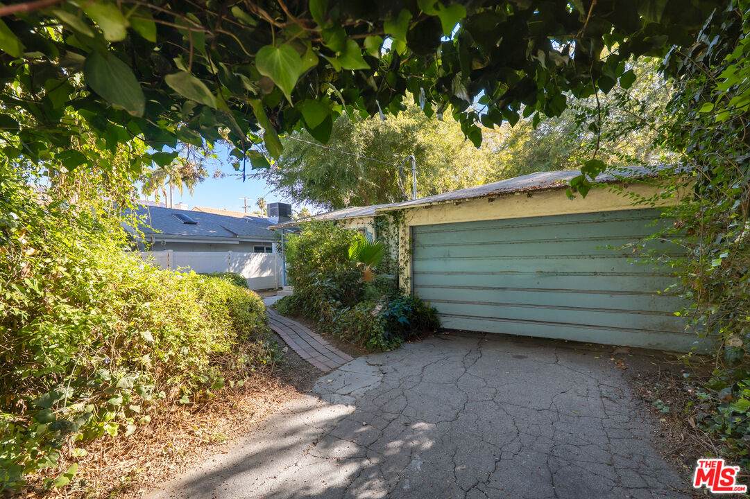 4480 Colbath Ave - Photo 1