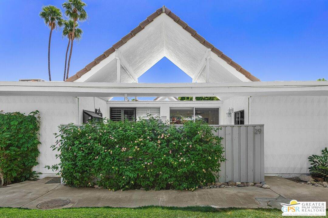42379 Rancho Las Palmas Dr - Photo 1