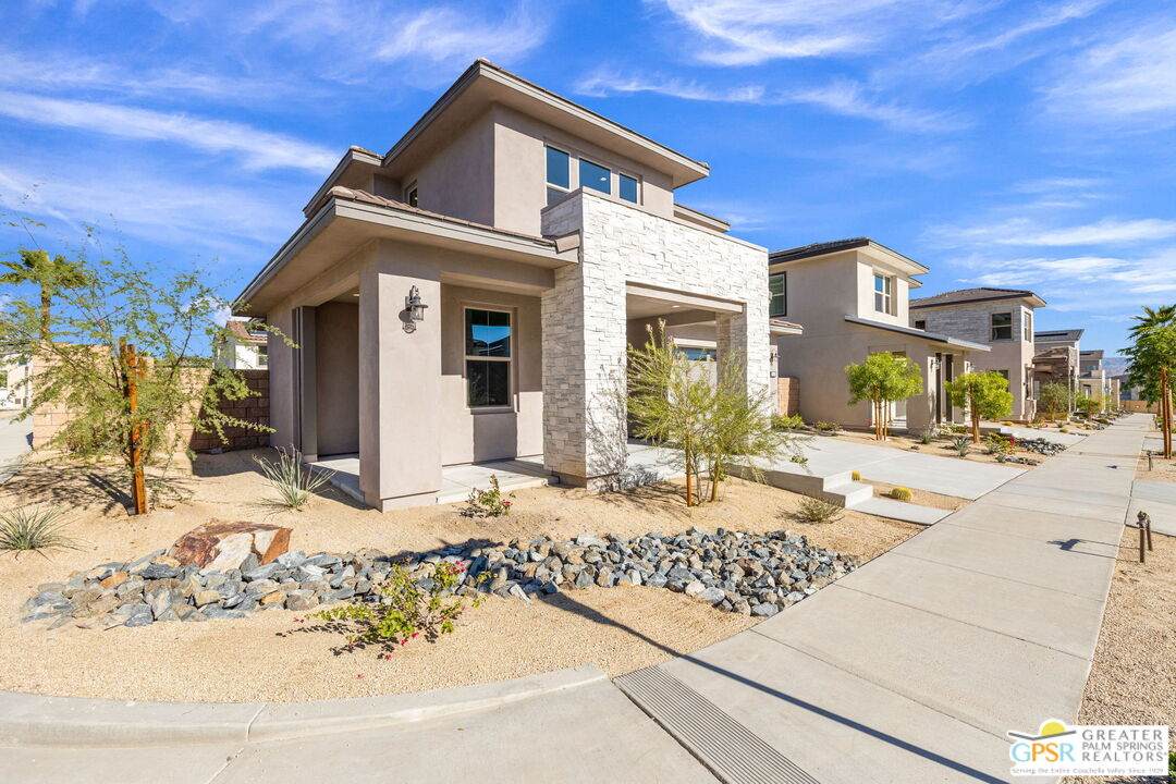 74180 Becker St - Photo 1