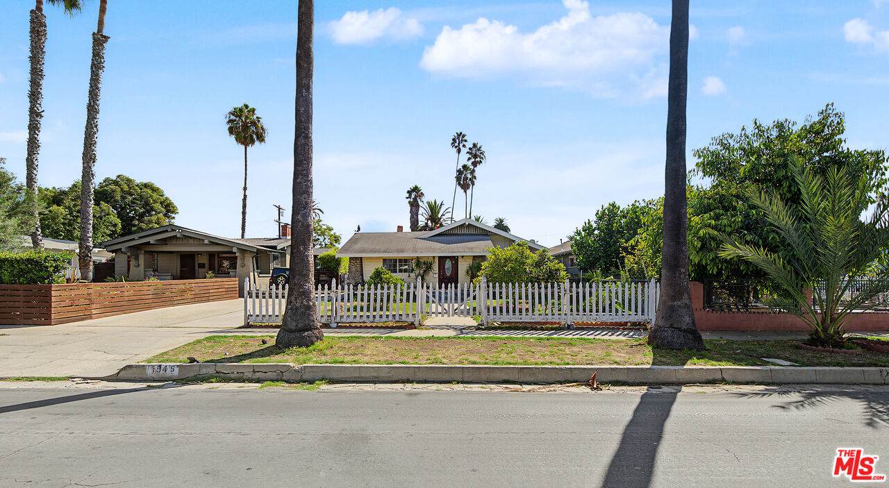 154 Hobart Blvd - Photo 1