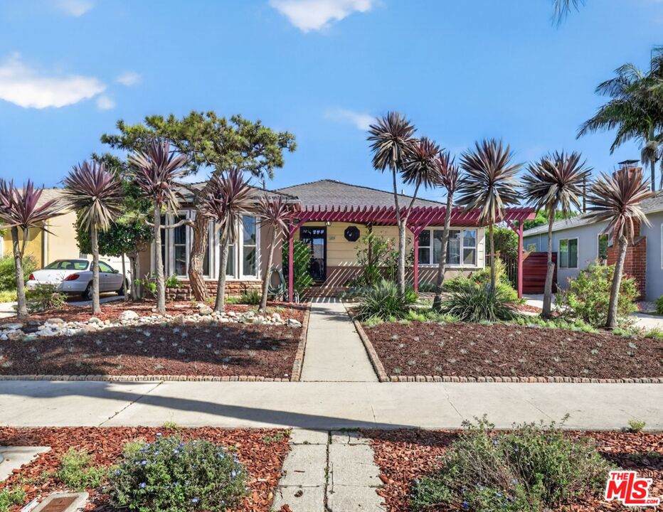3516 Cochran Ave - Photo 1