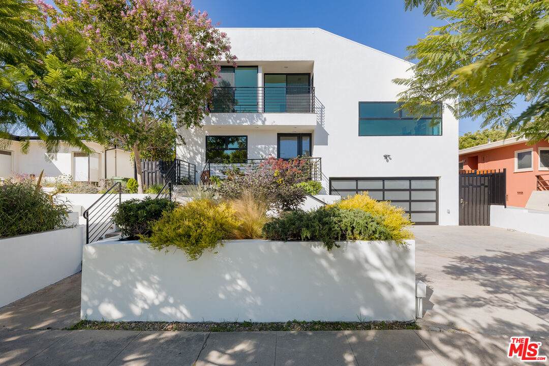 3470 Cabrillo Blvd - Photo 1