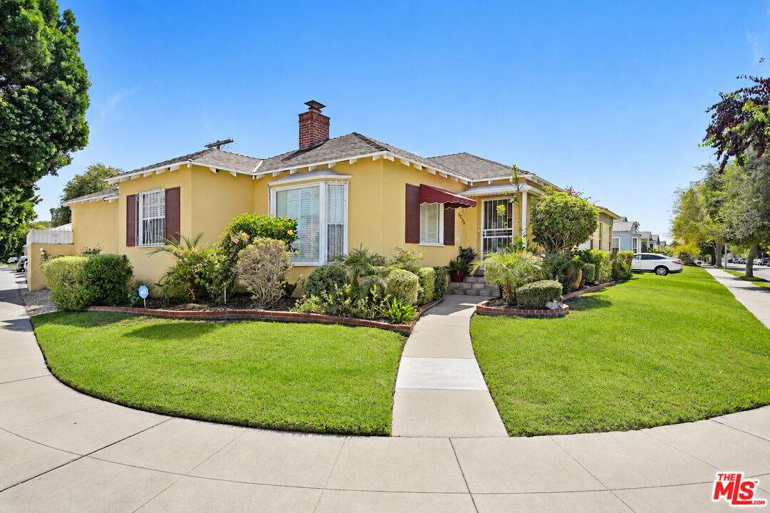 3750 Sutro Ave - Photo 1