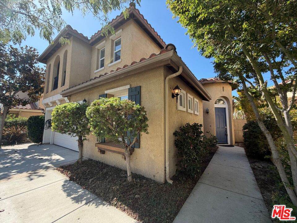 1733 Avenida Cafe - Photo 1