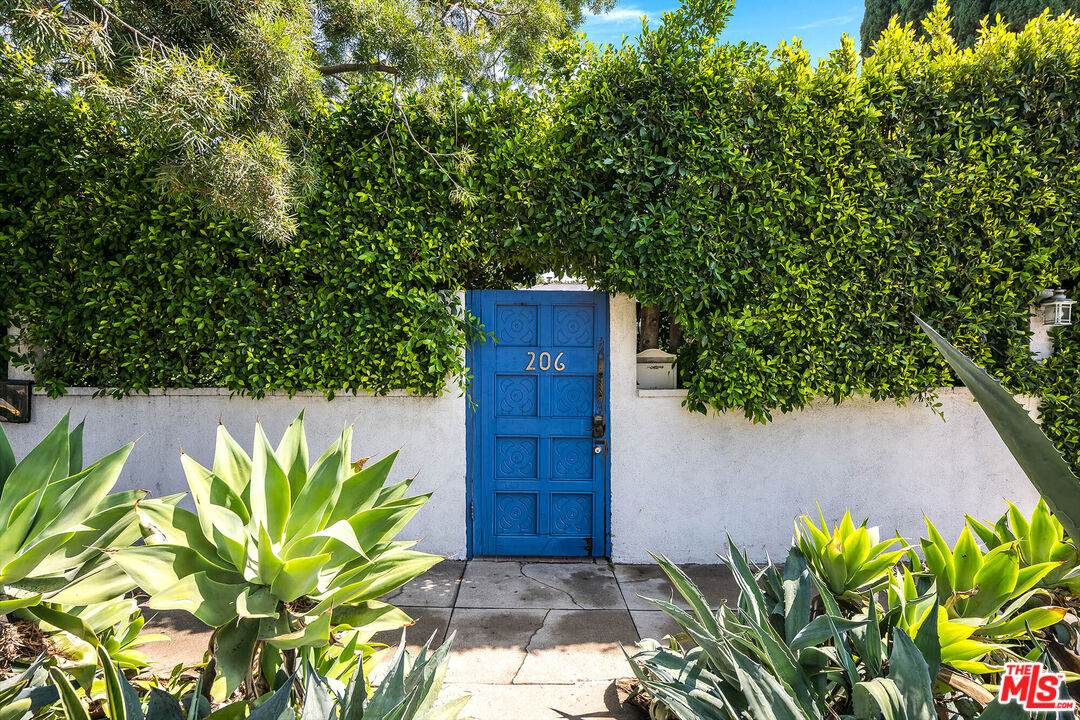 206 Wilton Pl - Photo 1