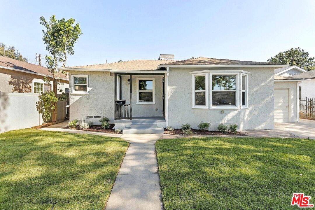 8064 Wakefield Ave - Photo 1