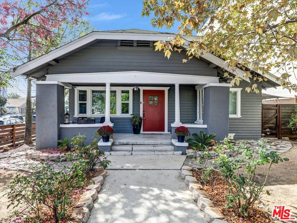 5802 Lexington Ave - Photo 1