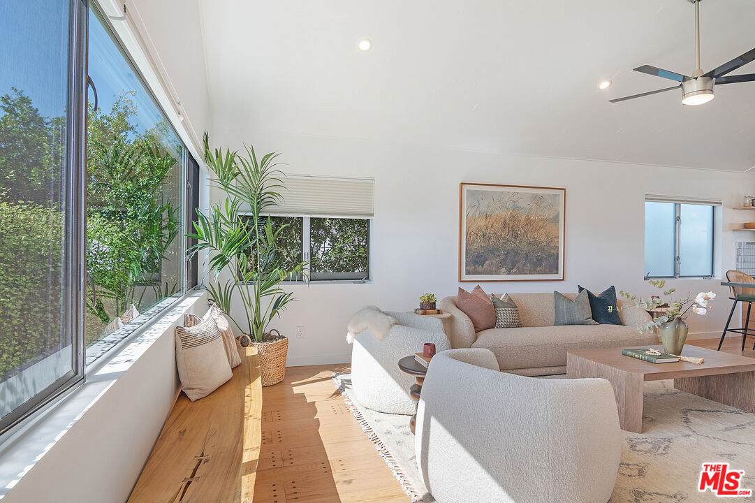 https://bt-photos.global.ssl.fastly.net/carets/orig_boomver_1_26995009-2.jpg