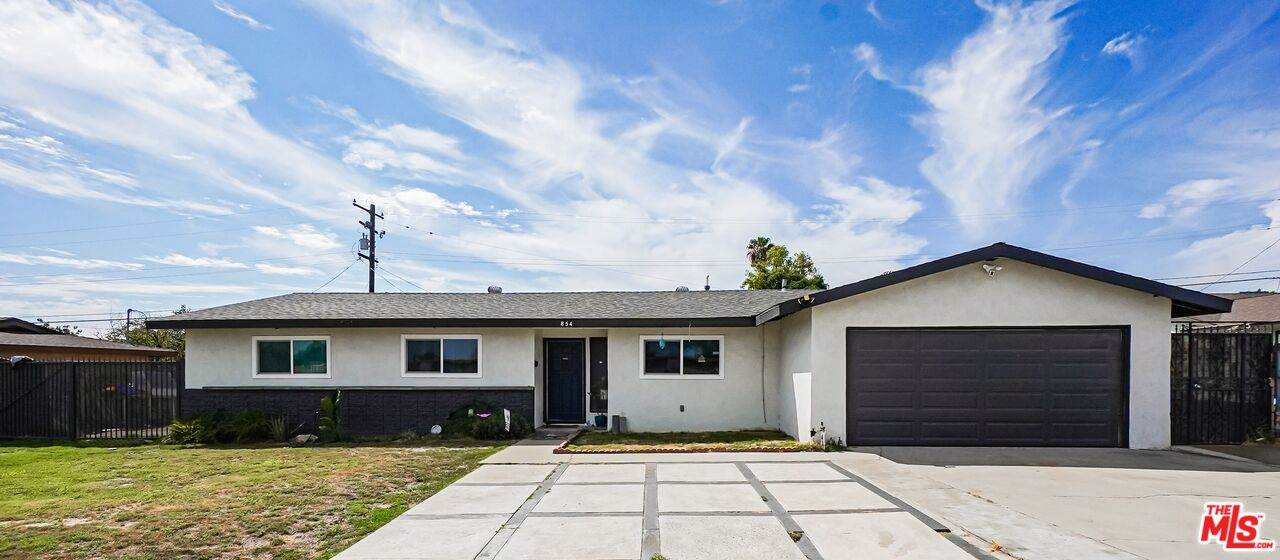 854 Eucalyptus Ave - Photo 1