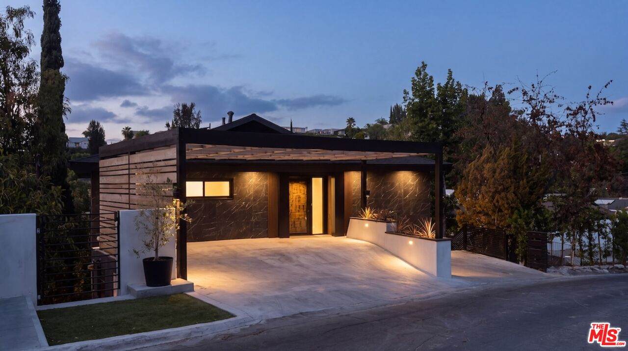 5211 Baza Ave - Photo 1