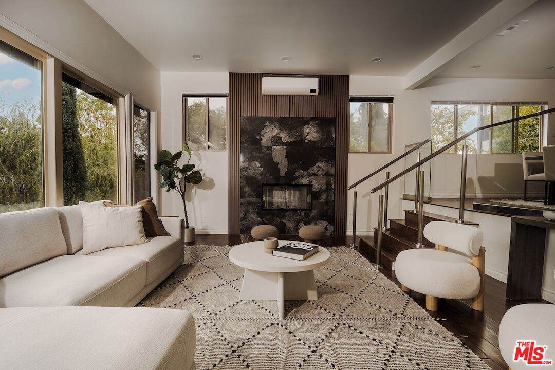 https://bt-photos.global.ssl.fastly.net/carets/orig_boomver_1_26995317-2.jpg