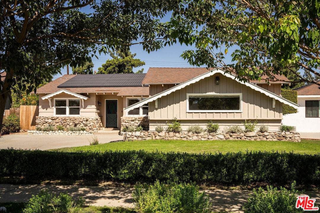 16125 Gledhill St - Photo 1