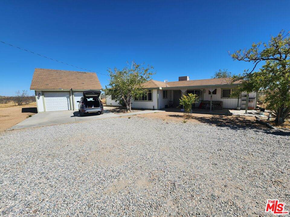 1525 Keeler Ave - Photo 1