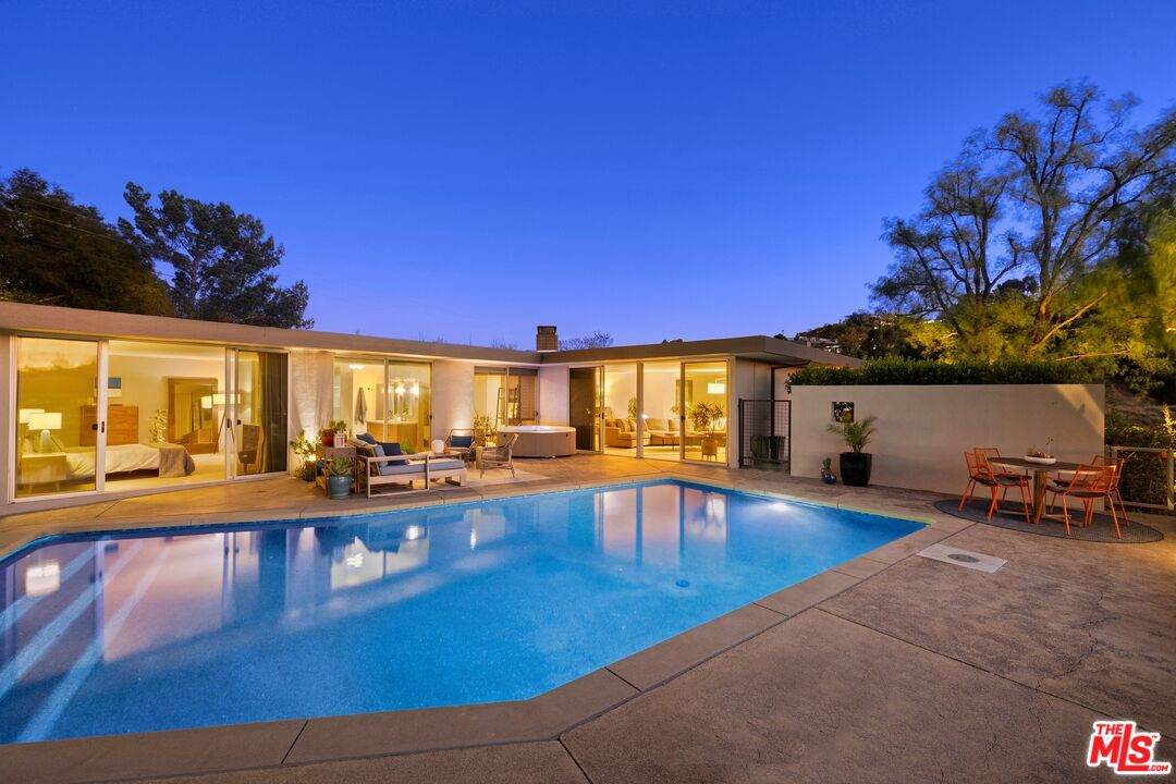 3523 Beverly Ridge Dr - Photo 1