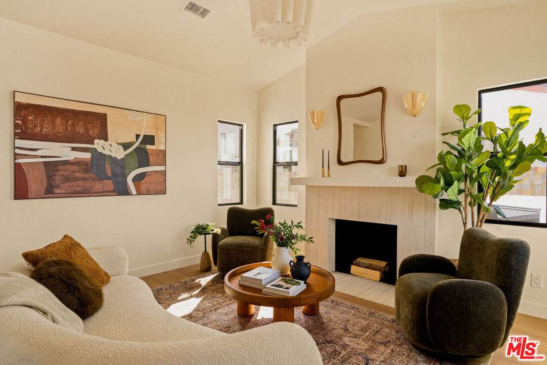 2228 76th St - Photo 1