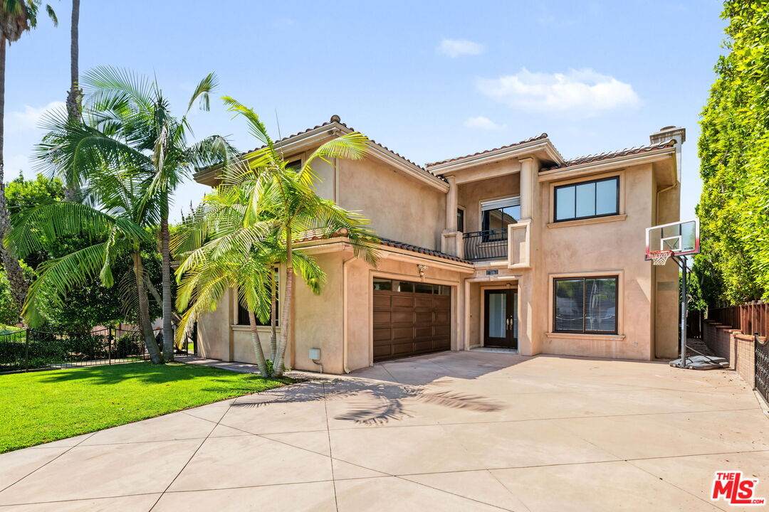 419 Laurel Ave - Photo 1