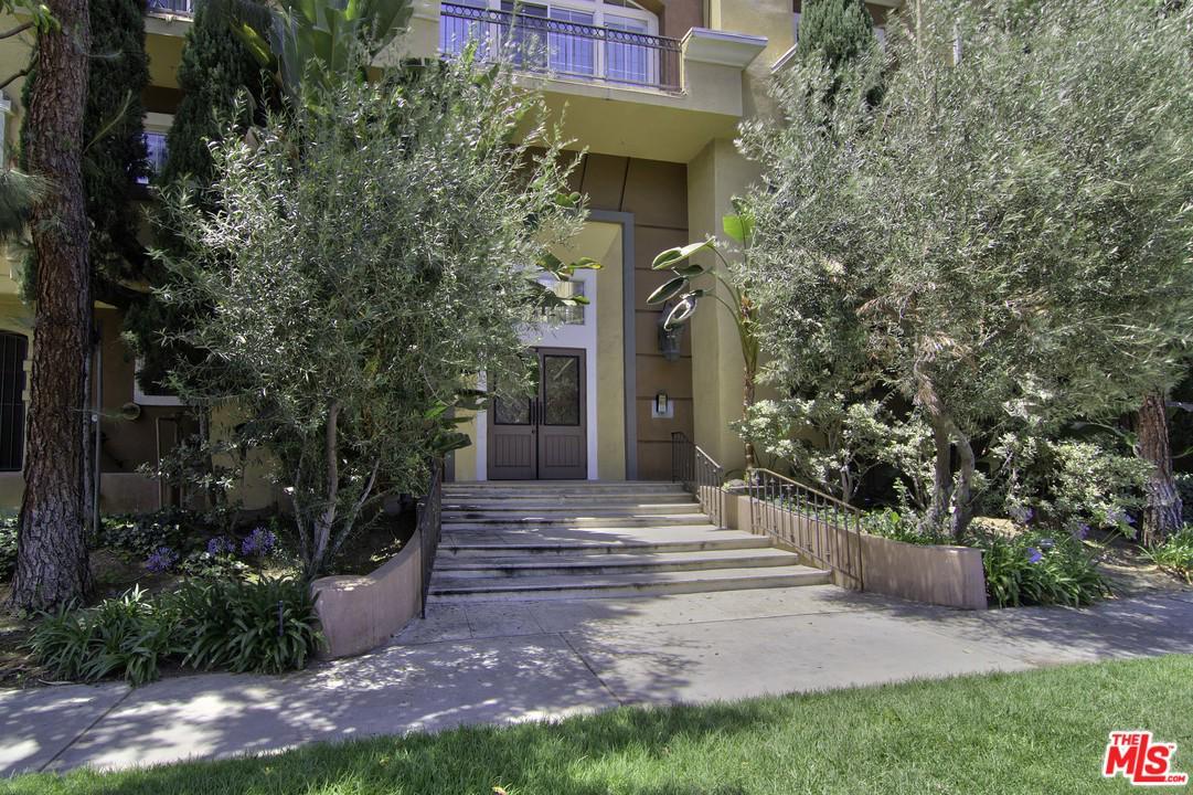 7101 La Tijera - Photo 1