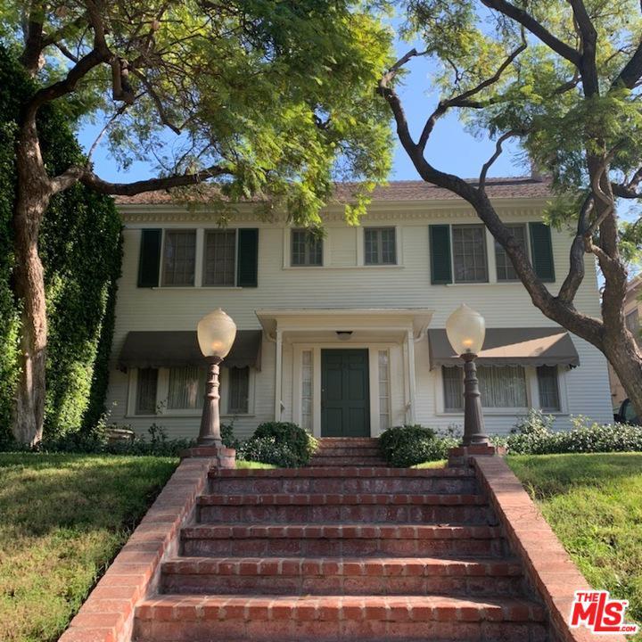 338 Van Ness Avenue - Photo 1