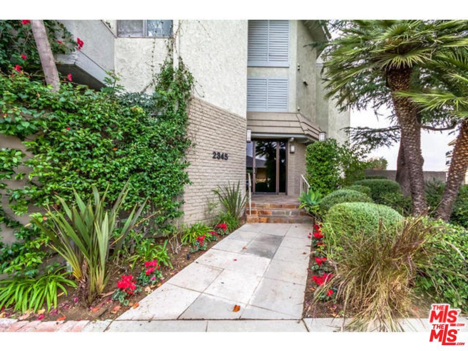 2345 Roscomare Road - Photo 1