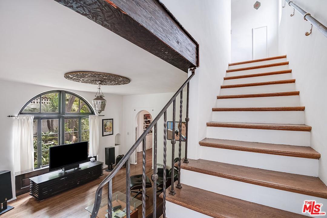 8231 Fountain Avenue - Photo 1