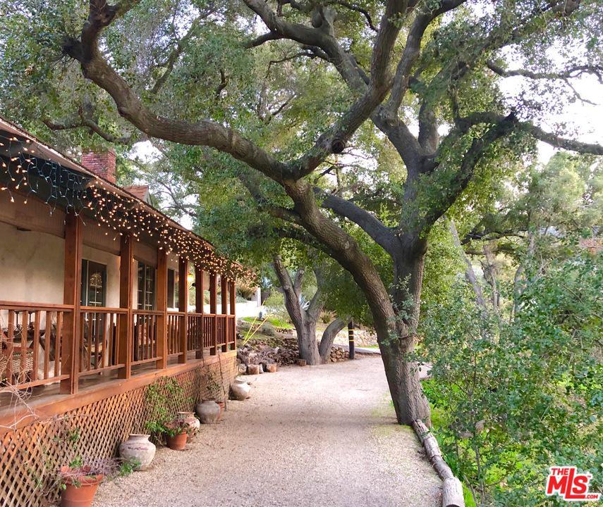 888 Crater Oak Drive - Photo 1