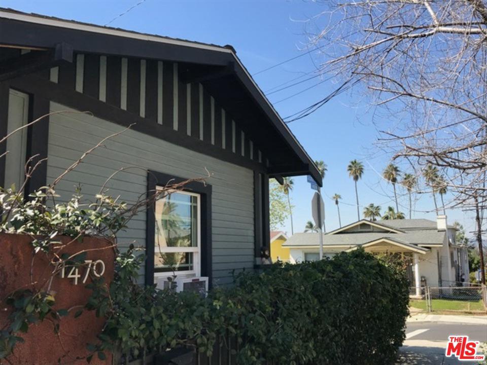 1470 Scott Avenue - Photo 1