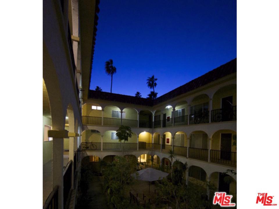 1033 6TH Street - Photo 1