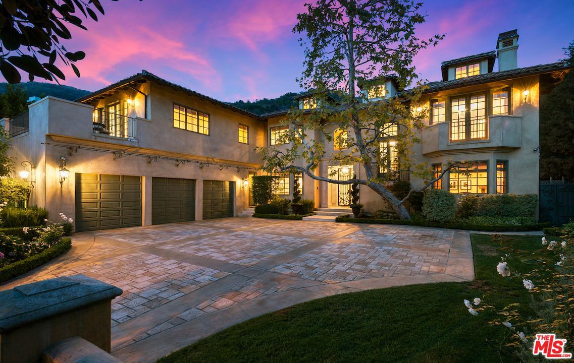 1466 Bienveneda Avenue - Photo 1