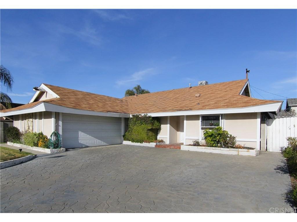 27810 Larkmain Drive - Photo 1