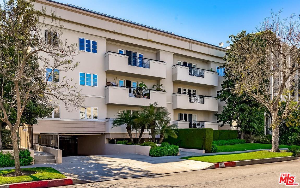 405 Palm Drive - Photo 1