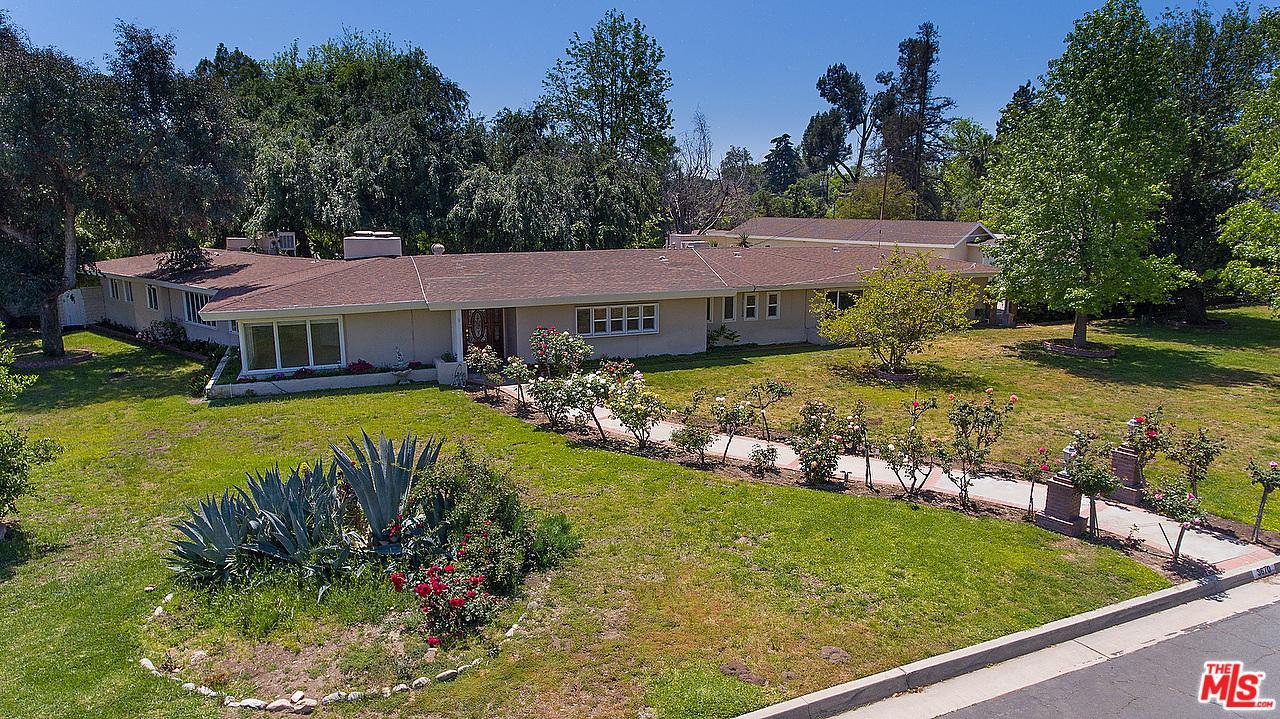 3670 Lombardy Road - Photo 1