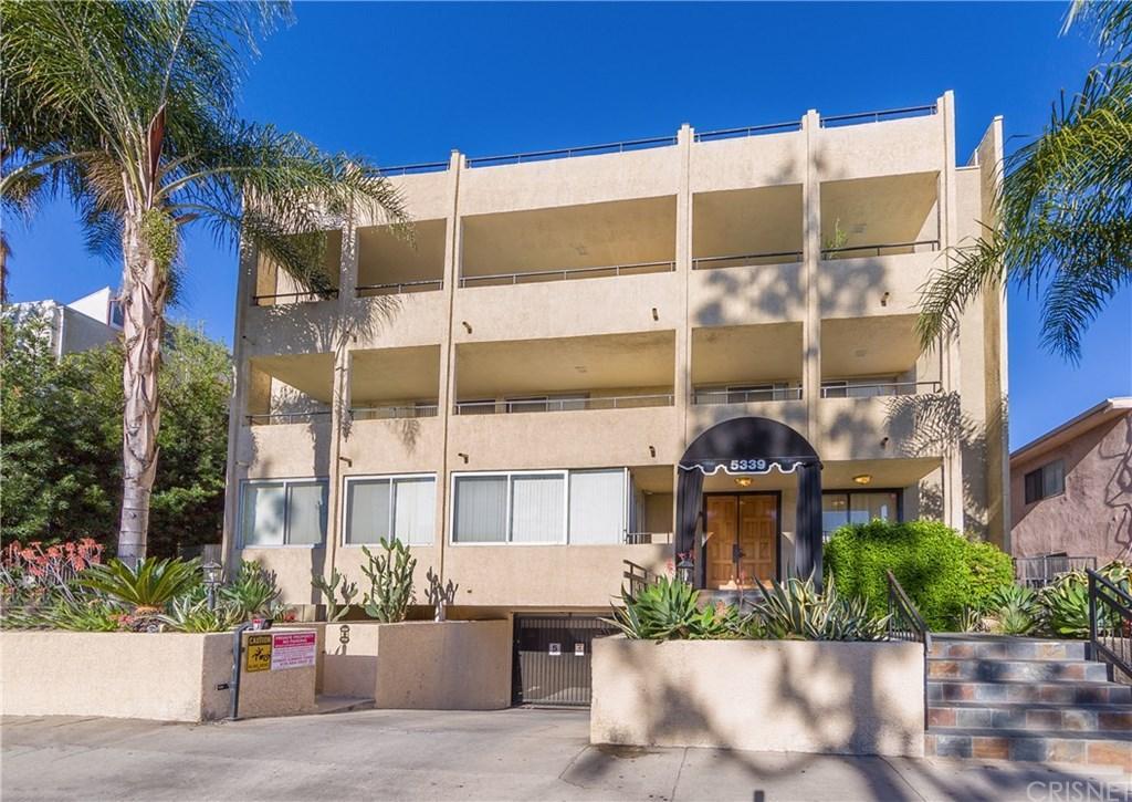 5339 Newcastle Avenue - Photo 1