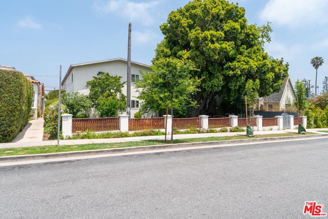 1231 25TH Street - Photo 1