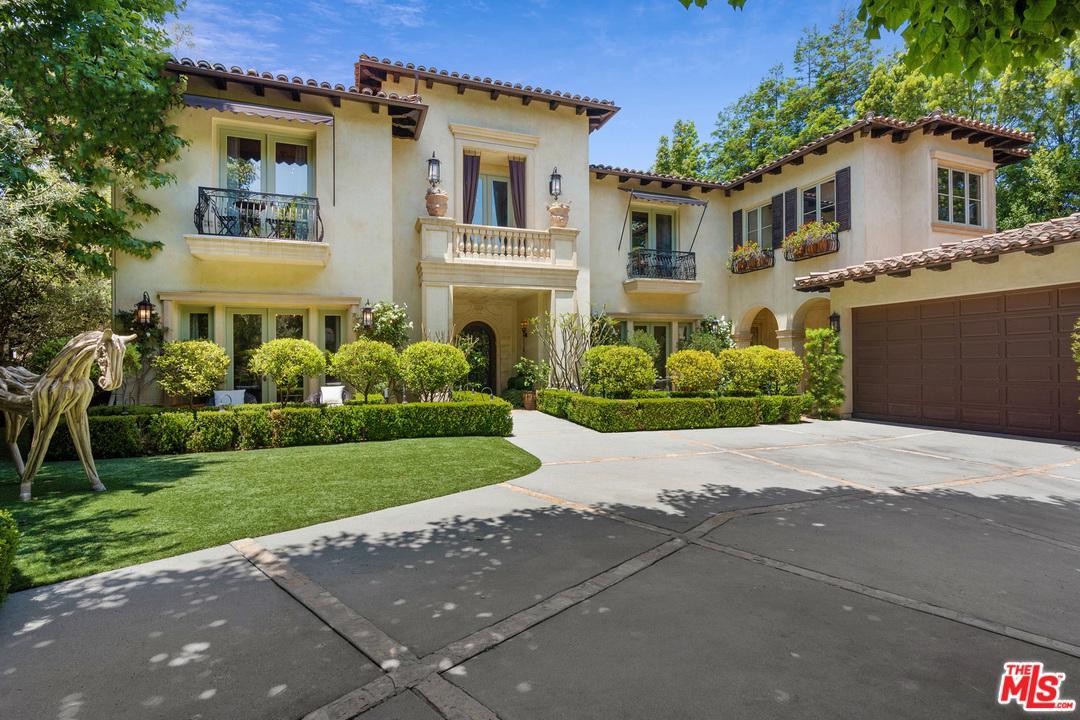 12094 Summit Circle - Photo 1