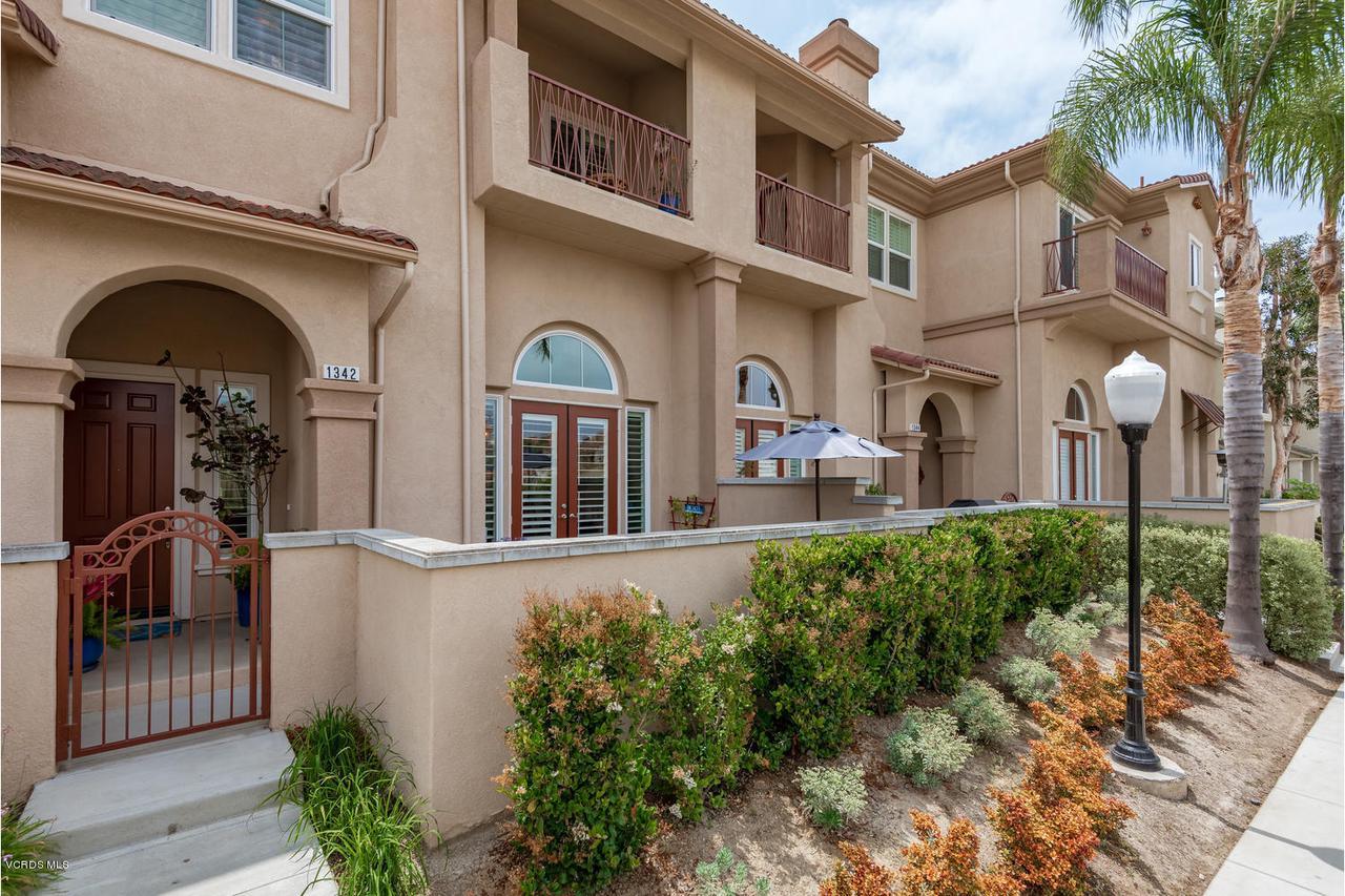 1342 Bayside Circle - Photo 1