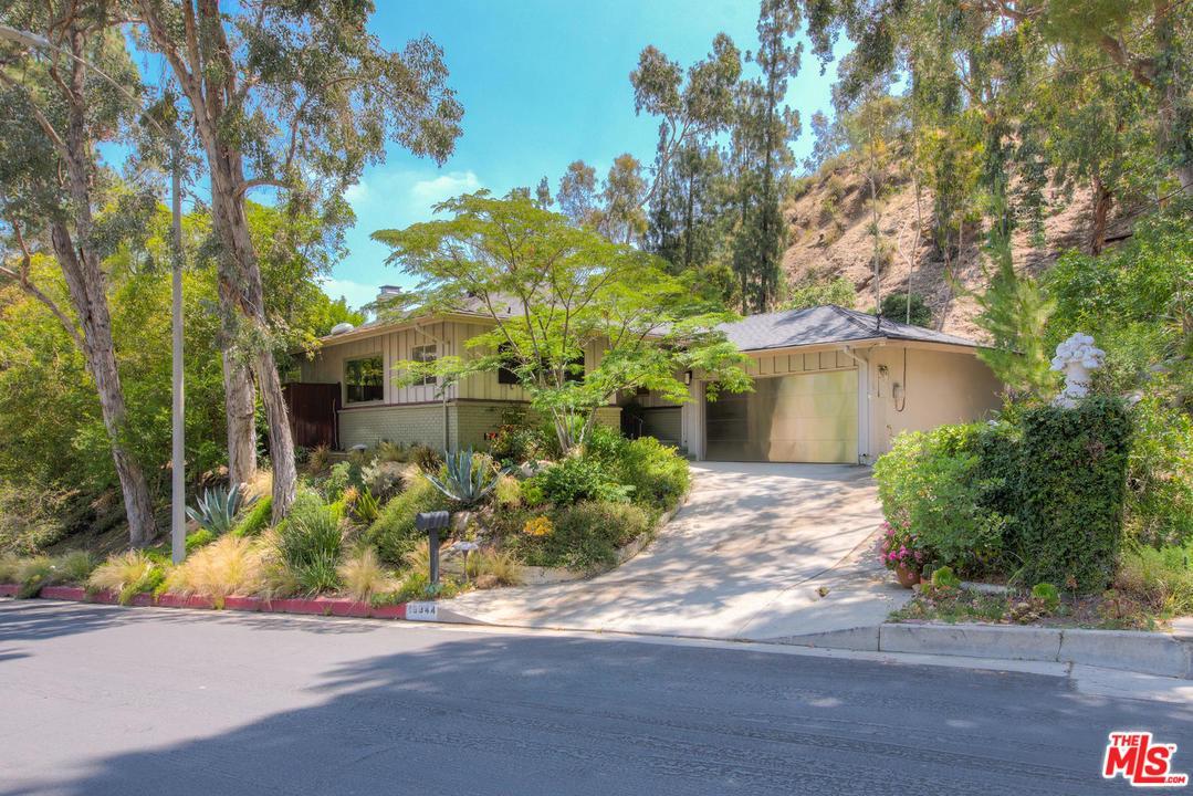 16944 Escalon Drive - Photo 1